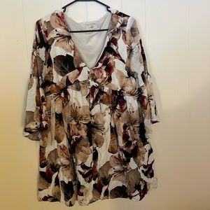 Entro blouse with leaf pattern